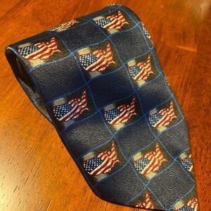 Patriotic Men’s Neck Tie with US silhouette American Flag Design